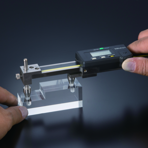 Thước Cặp Điện Tử Đo Khoảng Cách Cạnh Với Tâm Lỗ 10.1-200mm Mitutoyo, 573-718-20